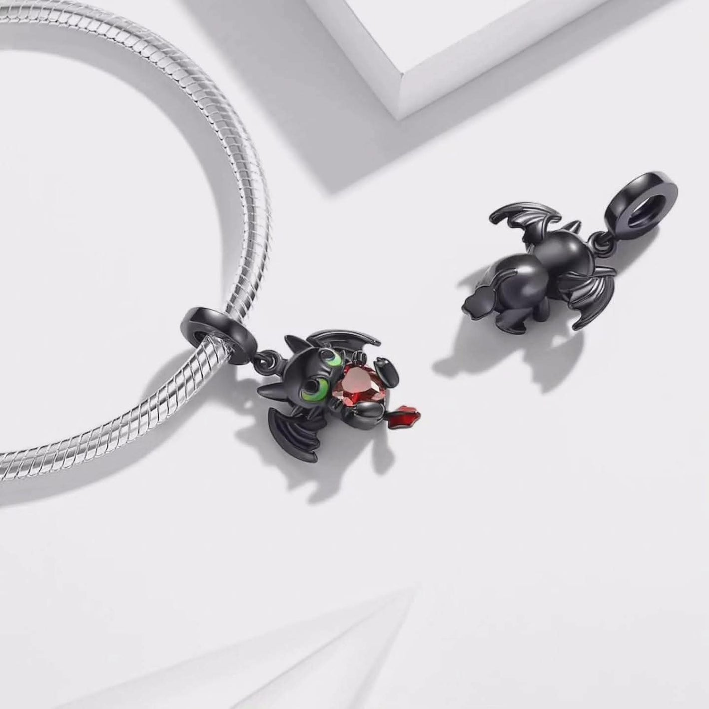Charm Chimuelo