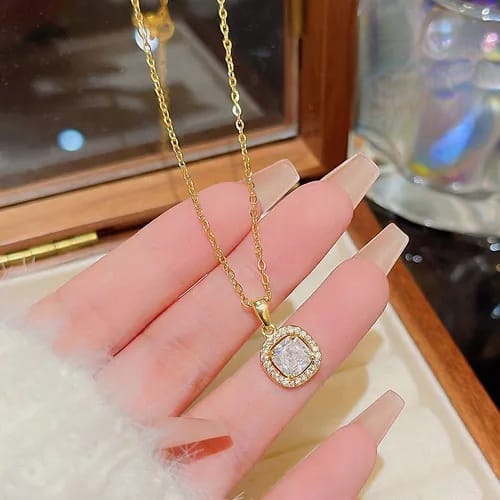 Collar Lori