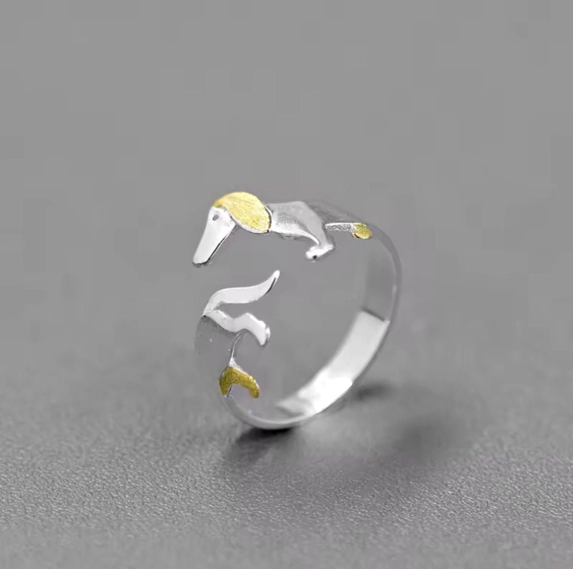 Anillo Perrito Salchicha