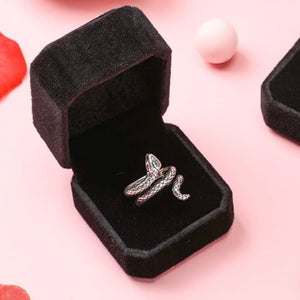 Cajita anillo cuadrada 🖤