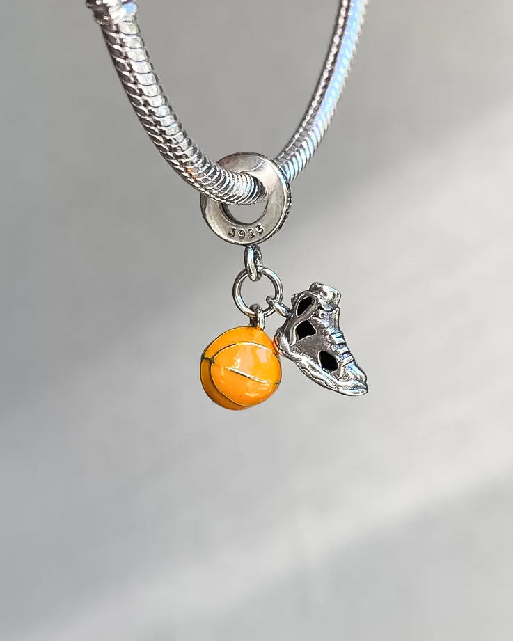 Charm basquetbolista